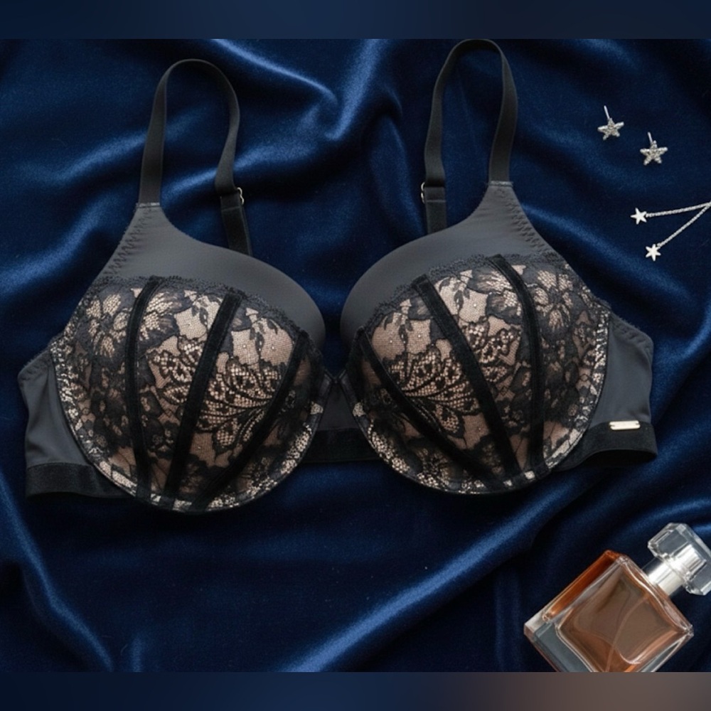 🆕 Adore Me - Black & Cream Floral Lace Balconette Bra